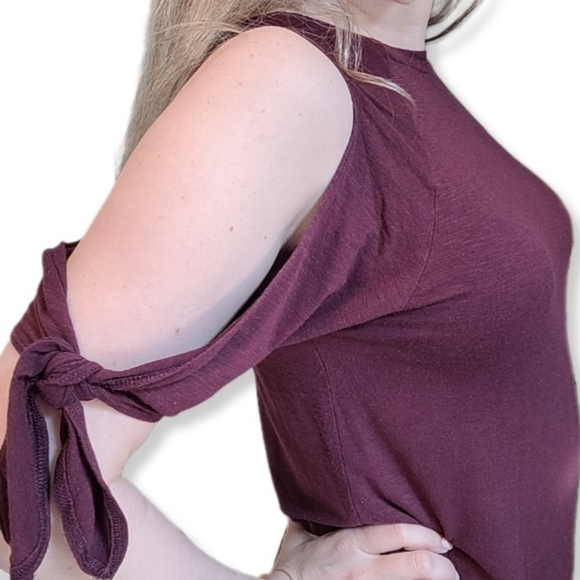 AERIE Just Add Leggings Cold Shoulder T-Shirt - Picture 2 of 5